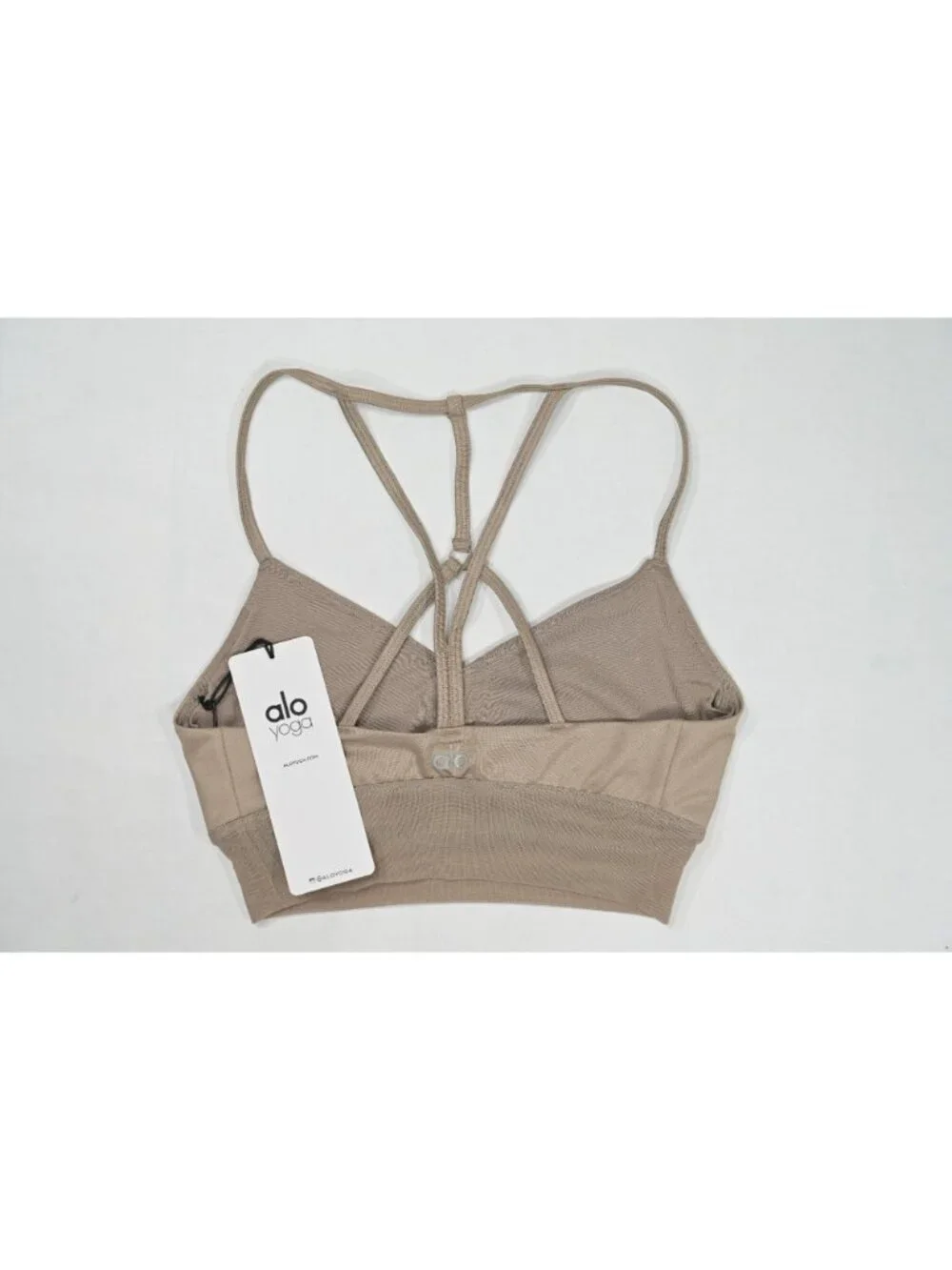 ALO Yoga Lush Bra W9074R in Gravel Glossy/Gravel